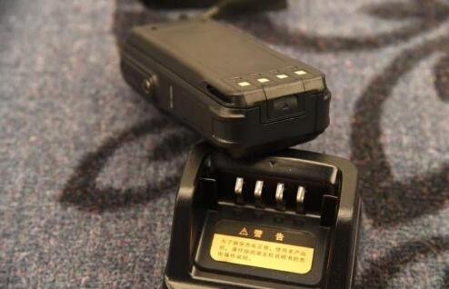 對講機內置電池有什么優(yōu)勢？